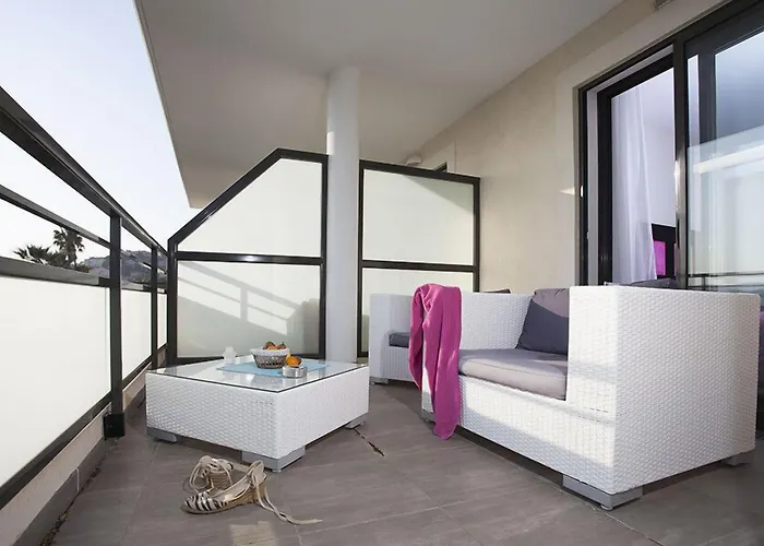 Baptistin Отель Ле-Лаванду